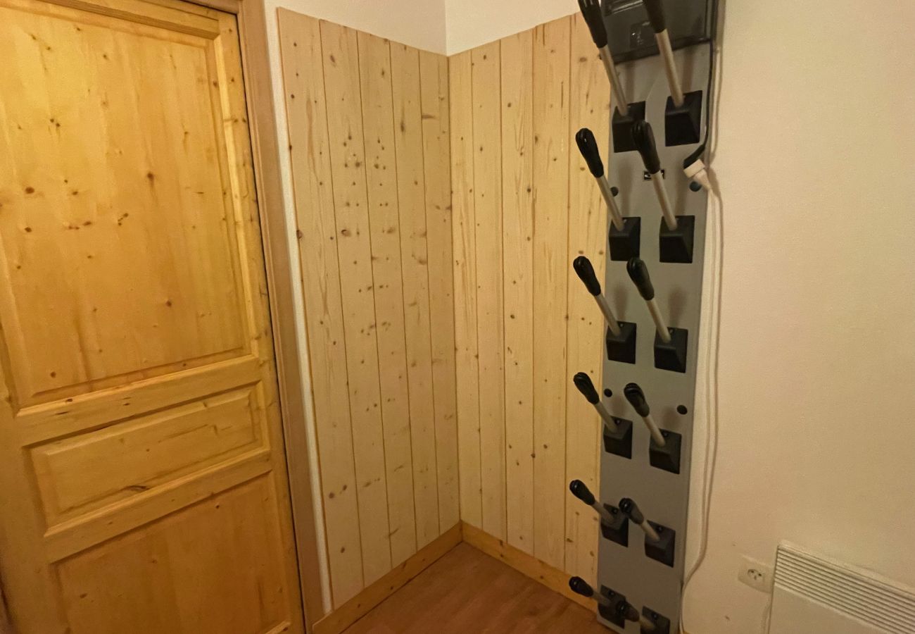 Apartamento en Le Lioran - Rocher du Cerf, skis aux pieds, 3 ch,2 sdb