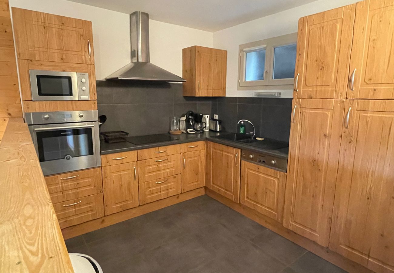 Apartamento en Le Lioran - Rocher du Cerf, skis aux pieds, 3 ch,2 sdb