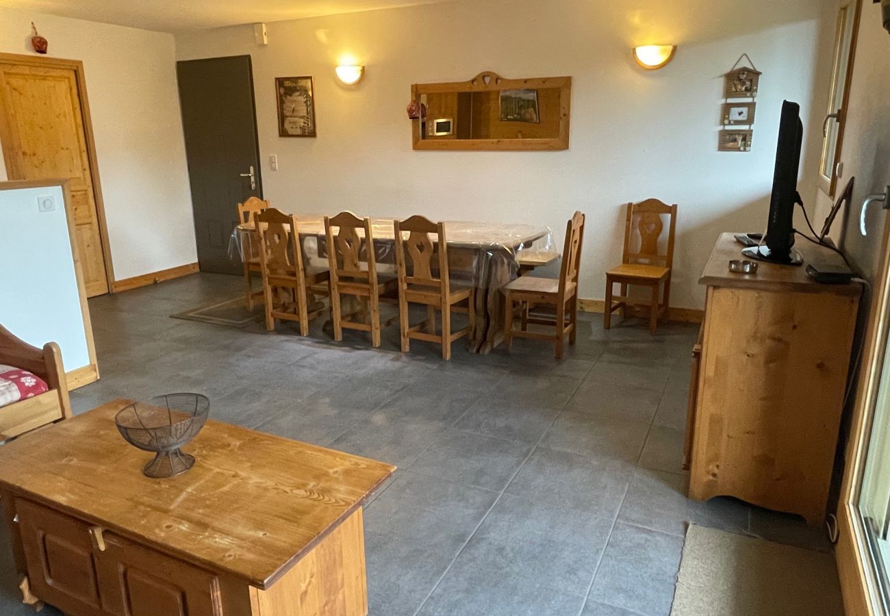 Apartamento en Le Lioran - Rocher du Cerf, skis aux pieds, 3 ch,2 sdb