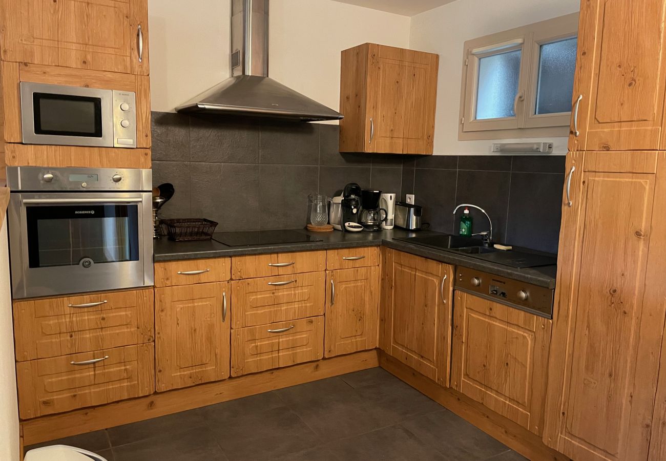 Apartamento en Le Lioran - Rocher du Cerf, skis aux pieds, 3 ch,2 sdb