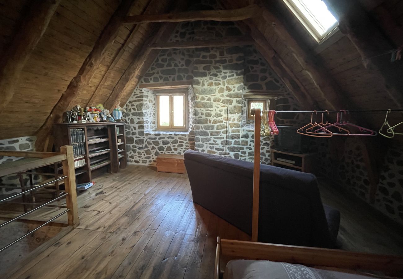 Casa en Cheylade - Maison atypique dans Cheylade