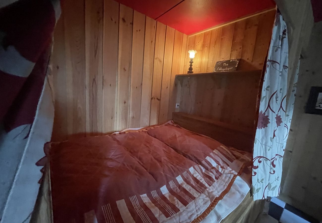 Casa en Cheylade - Maison atypique dans Cheylade