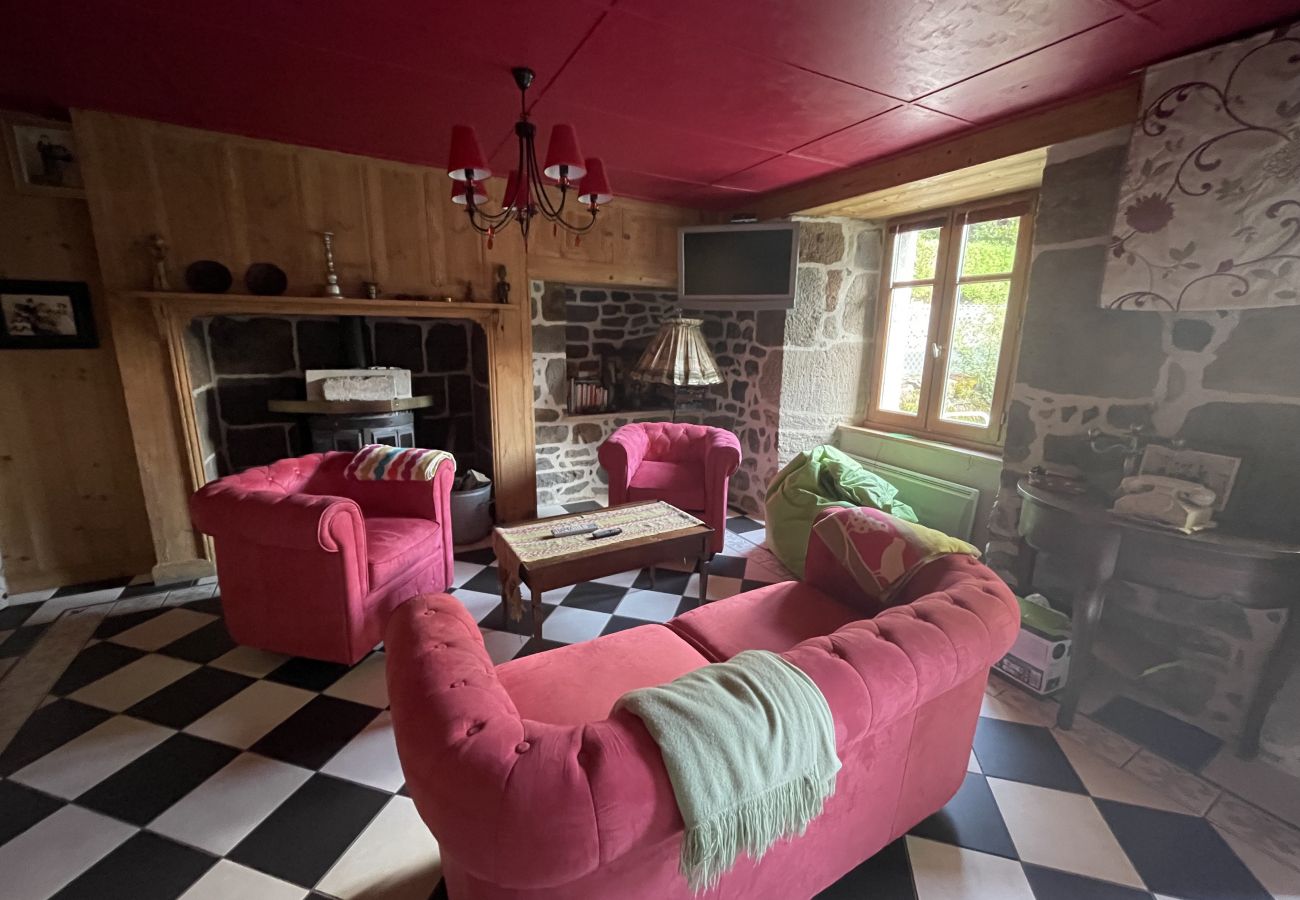 Casa en Cheylade - Maison atypique dans Cheylade