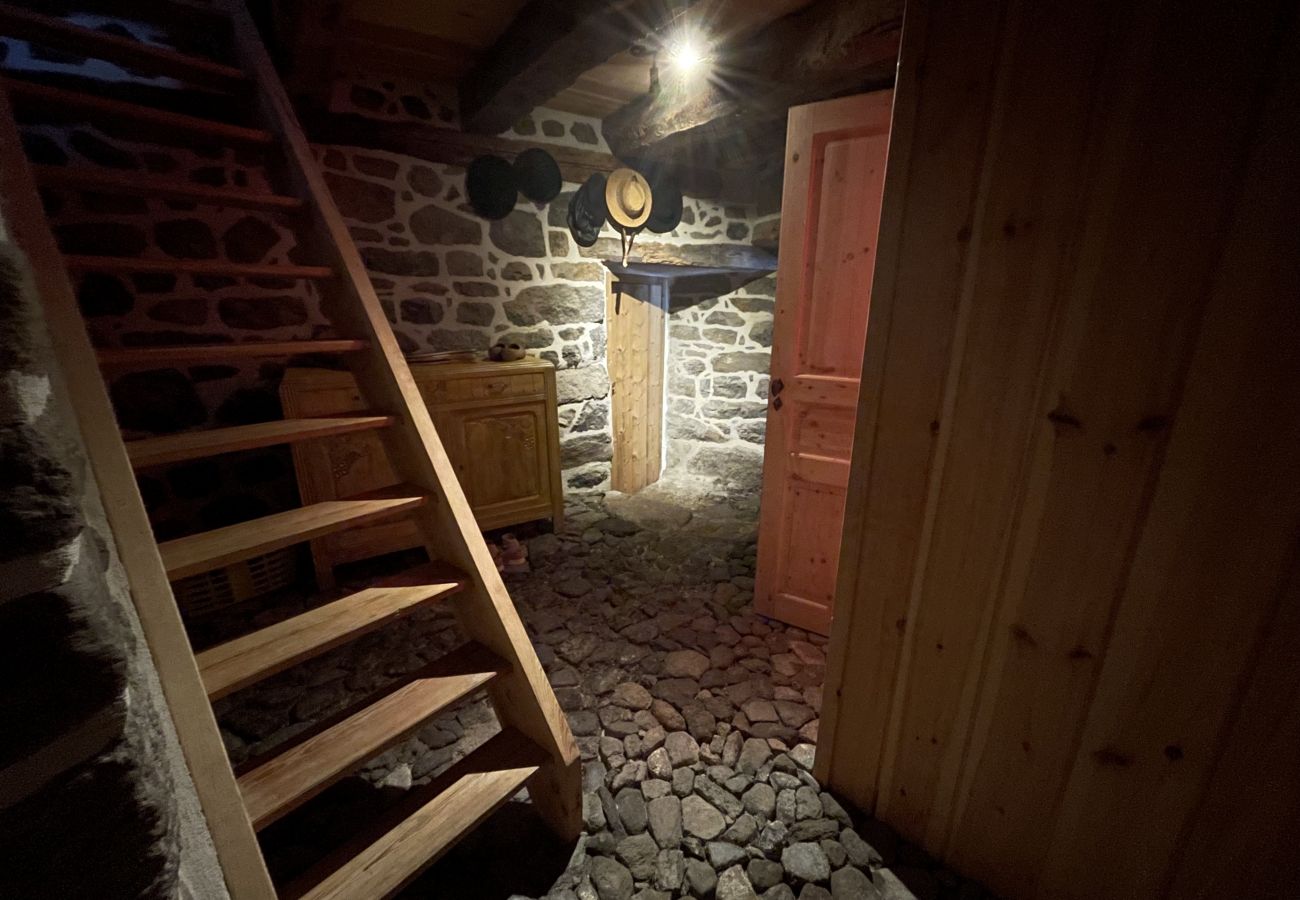 Casa en Cheylade - Maison atypique dans Cheylade