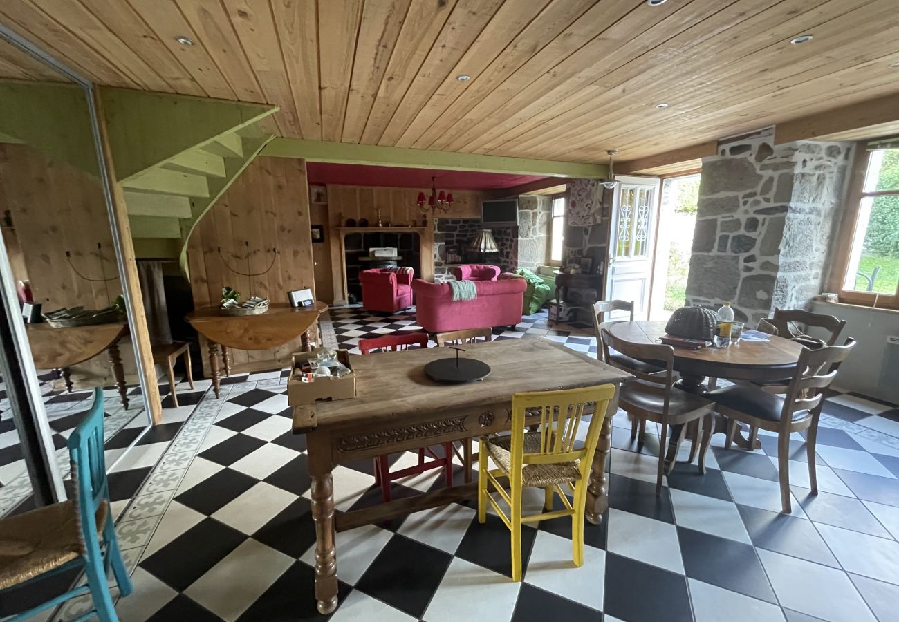 Casa en Cheylade - Maison atypique dans Cheylade
