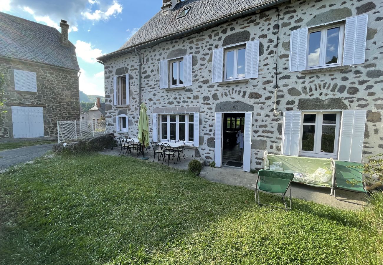Casa en Cheylade - Maison atypique dans Cheylade