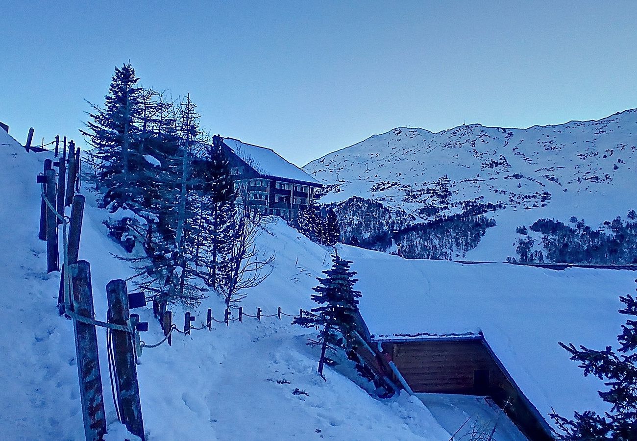 Apartamento en Les Menuires - (0.med) Spacieux appartement Les Menuires skis aux