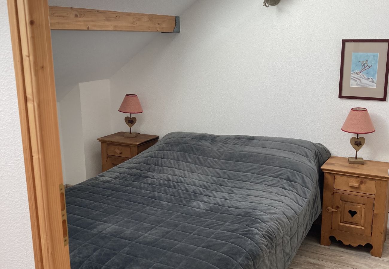 Apartamento en Le Lioran - T2 avec vue sur les montagnes et wifi à Altura