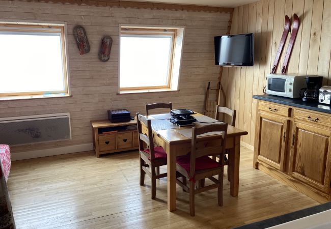 Estudio en Saint-Jacques-des-Blats - Studio montagne à Altitude 1500