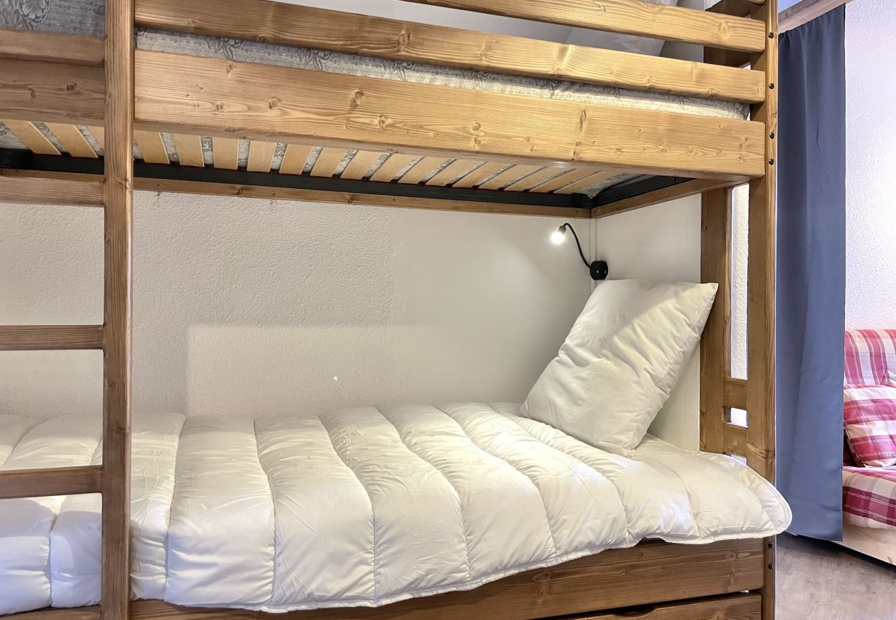 Apartamento en Les Menuires - (CI.55) 2 pièces coin montagne Sud skis aux pieds