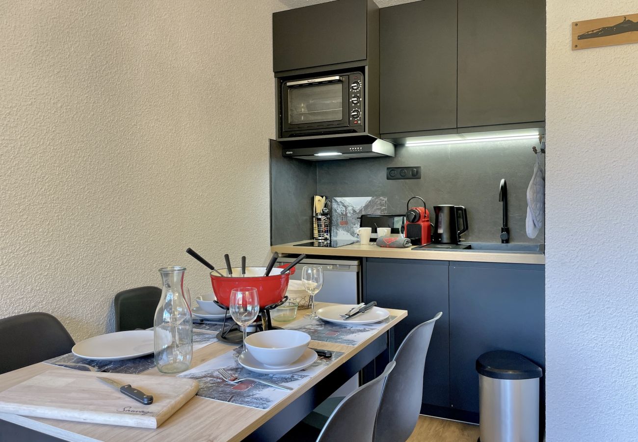 Apartamento en Les Menuires - (CI.55) 2 pièces coin montagne Sud skis aux pieds