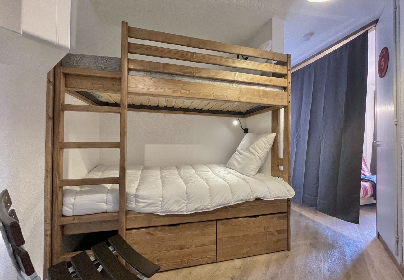 Apartamento en Les Menuires - (CI.55) 2 pièces coin montagne Sud skis aux pieds