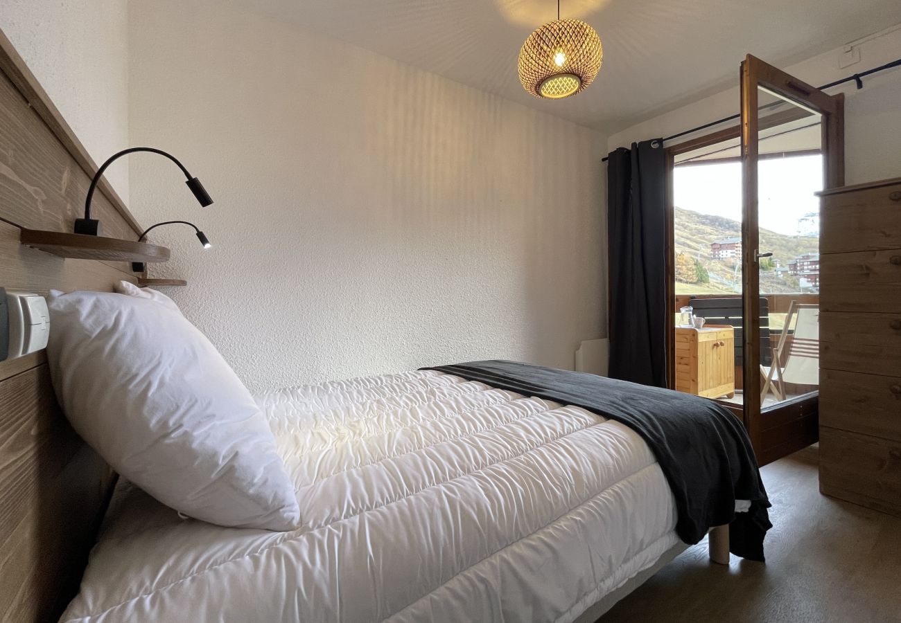 Apartamento en Les Menuires - (CI.55) 2 pièces coin montagne Sud skis aux pieds