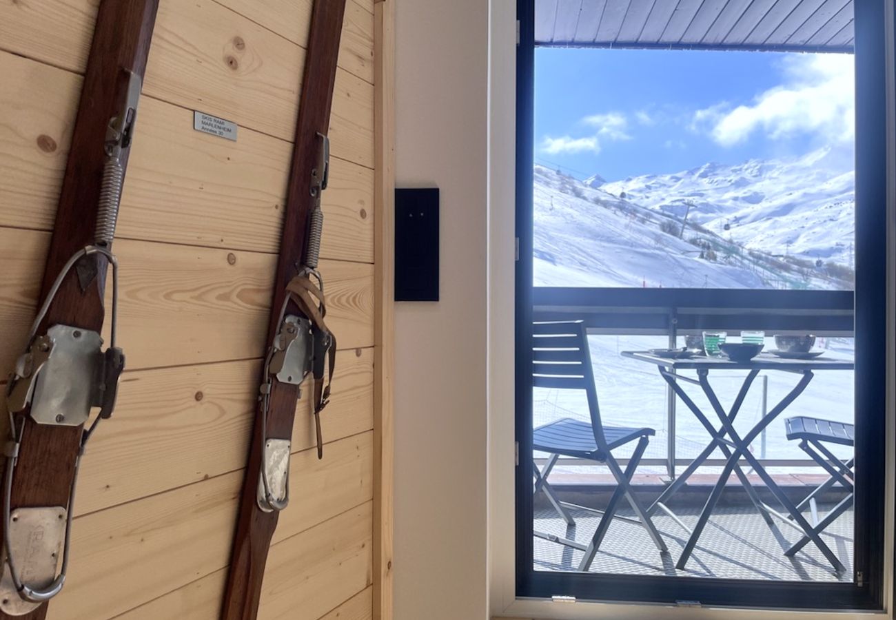 Apartamento en Les Menuires - (SO.414) T2 skis aux pieds  3 Vallées parking WIFI