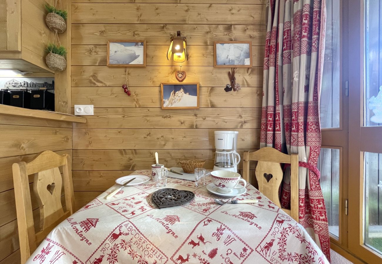 Estudio en Les Menuires - (SO.317) Studio esprit alpin, skis aux pieds, Les