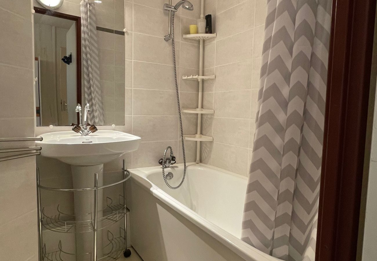 Apartamento en Le Lioran - T2 pieds de pistes en centre station