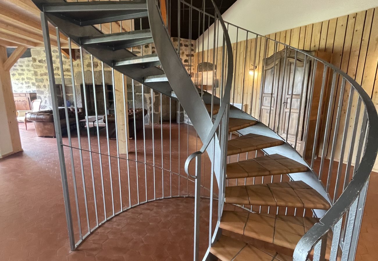 Apartamento en Saint-Jacques-des-Blats - Superbe loft pieds aux pistes à altitude 1500