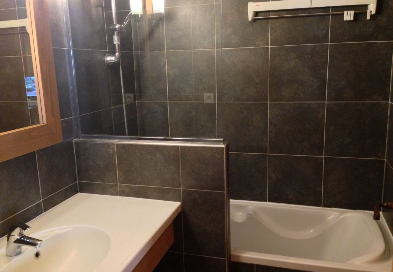 Appartement à Les Menuires - (1.404) Les Ménuires 3 Vallées pied de piste