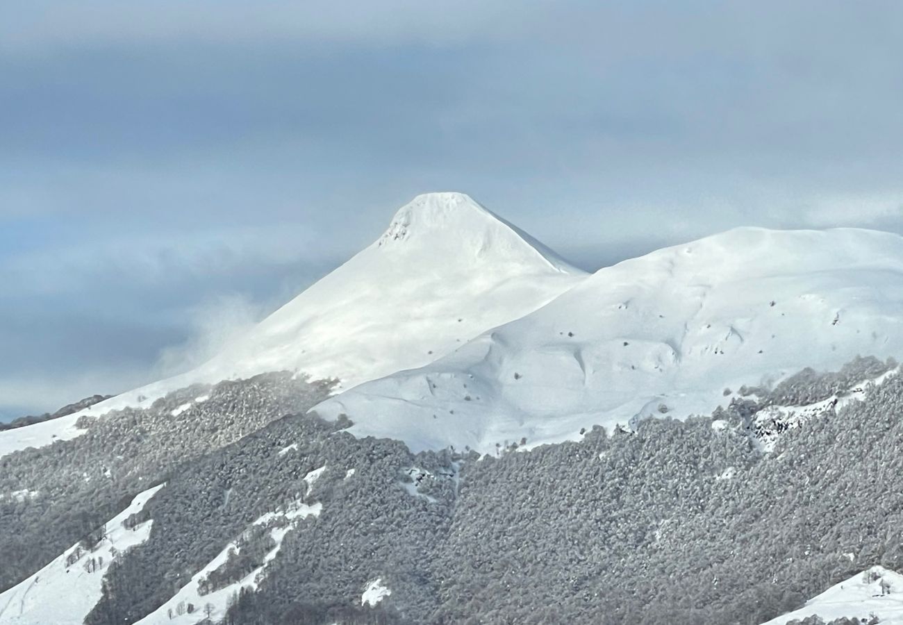 Appartement à Le Lioran - Rocher du Cerf, skis aux pieds, 3 ch,2 sdb