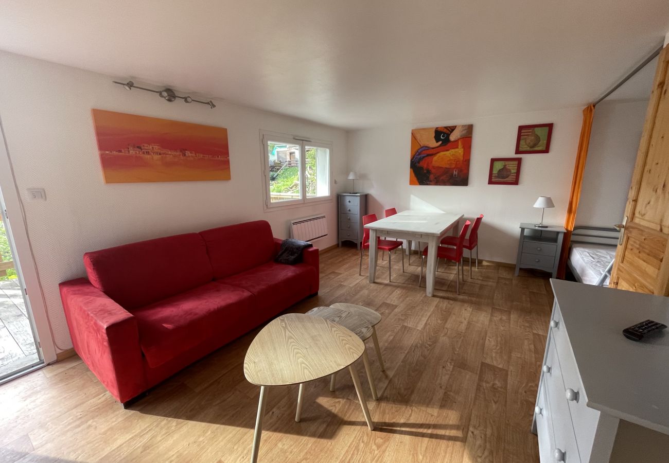 Studio à Le Lioran - Studio avec piscine - Résidence Remberter