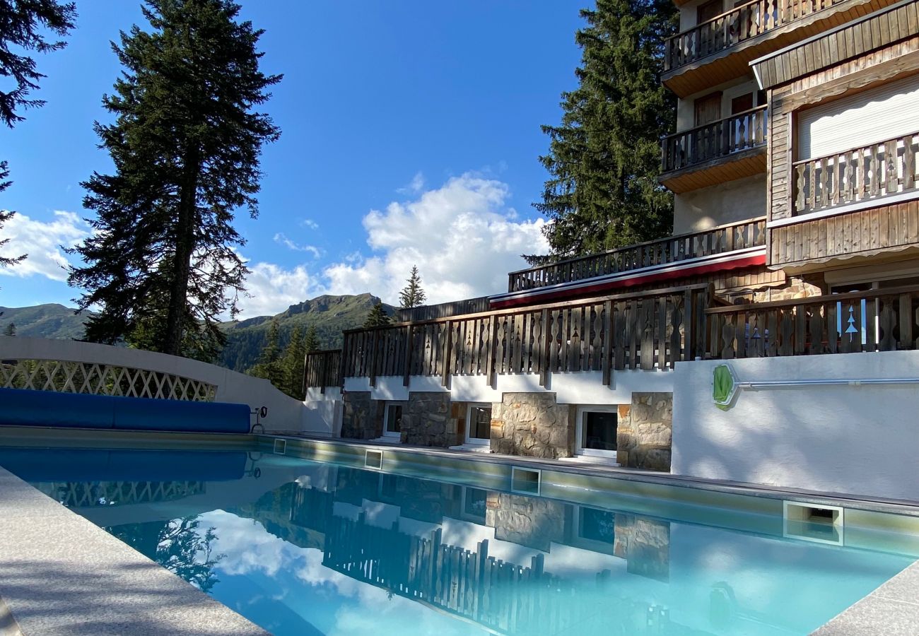 Studio à Le Lioran - Studio avec piscine - Résidence Remberter