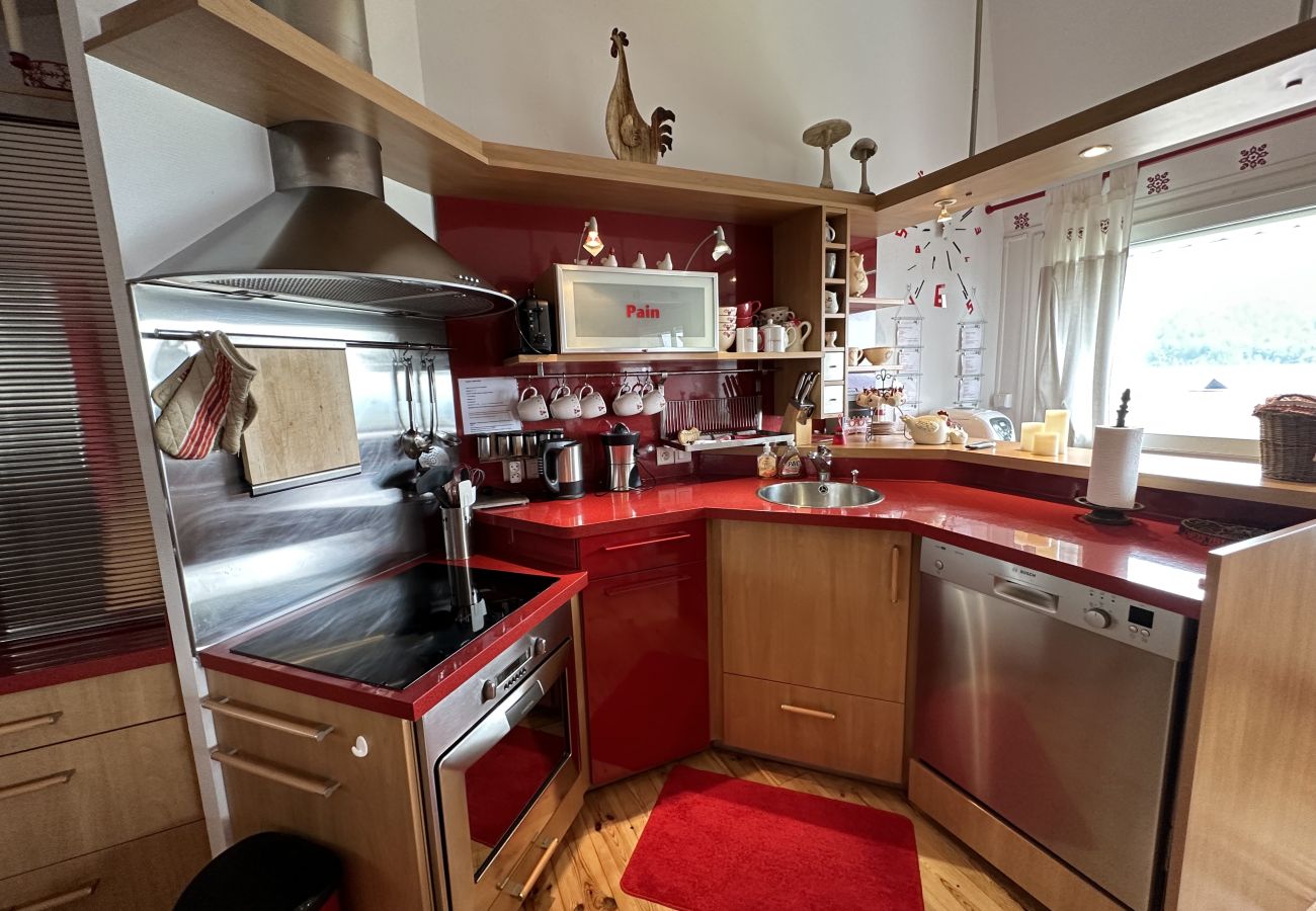 Appartement à Saint-Jacques-des-Blats - Appartement avec cheminée à altitude 1500