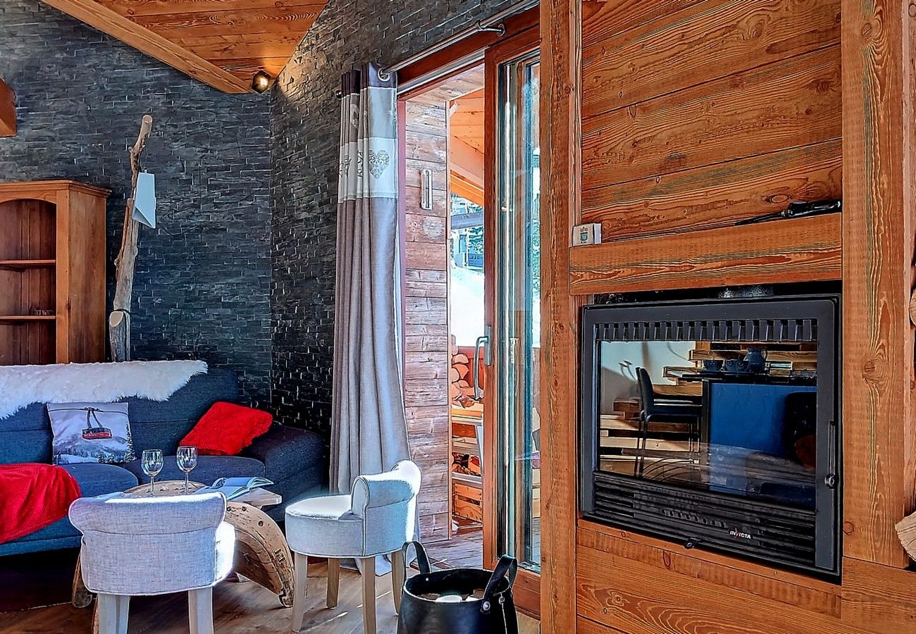 Appartement à Les Menuires - (0.med) Spacieux appartement Les Menuires skis aux