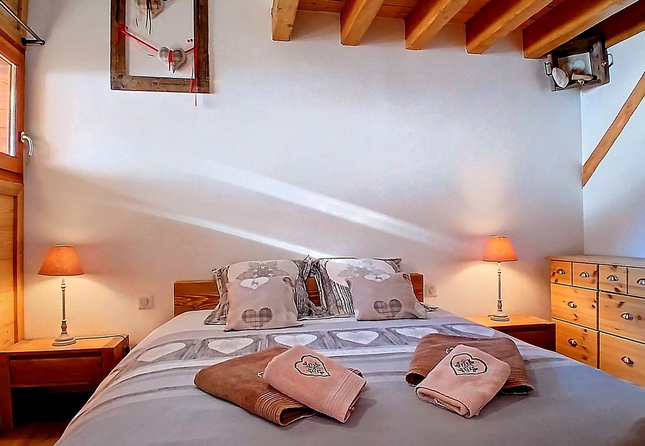 Appartement à Les Menuires - (0.med) Spacieux appartement Les Menuires skis aux