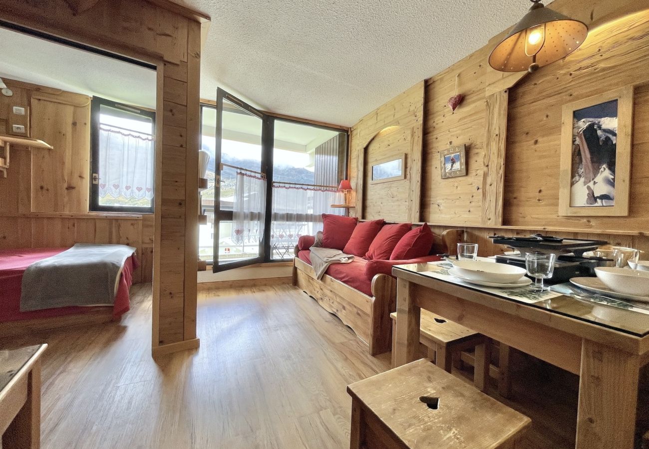 Appartement à Les Menuires - (14.003) Spacieux T2 skis aux pieds Les Menuires
