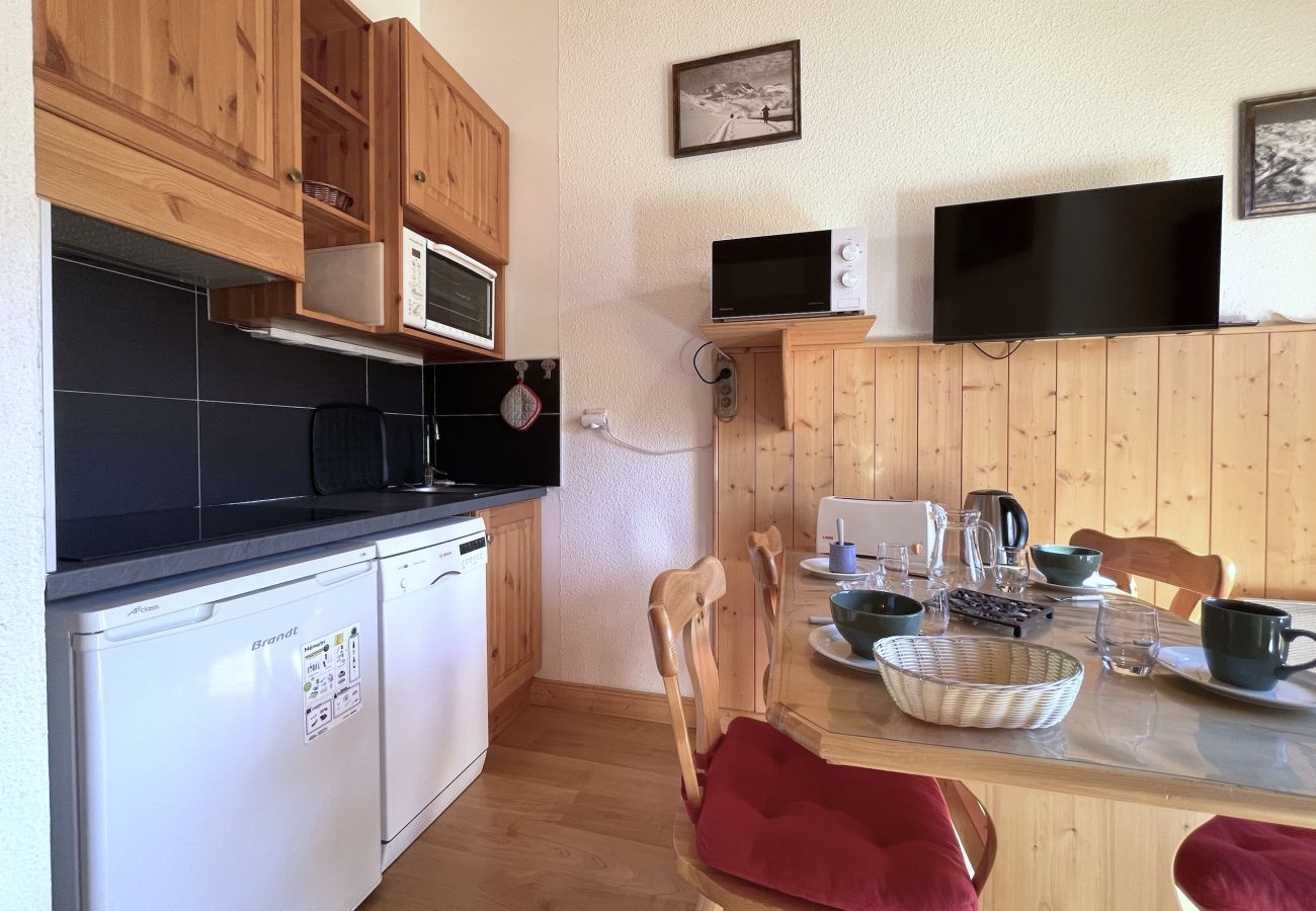 Appartement à Les Menuires - (7.A81) T2 skis aux pieds les Menuires
