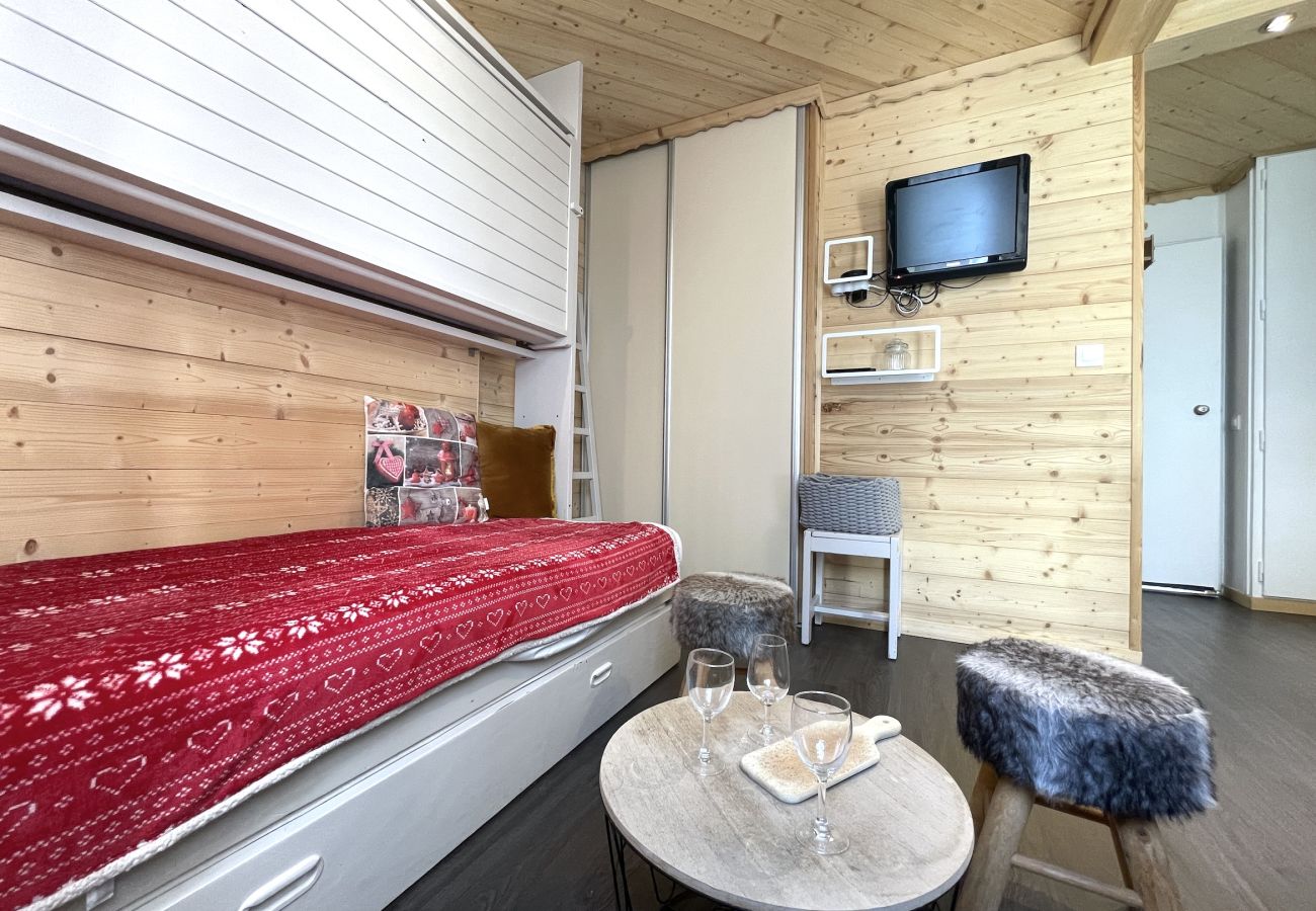 Studio à Les Menuires -  Studio Altitude 1850 – Skis aux pieds – L
