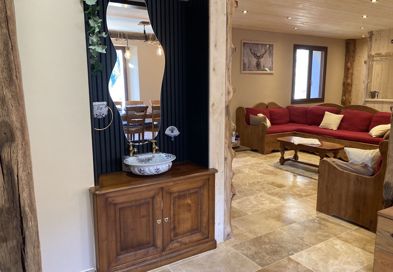 Maison à Laveissière - Maison Auvergnate Le repère des Milans