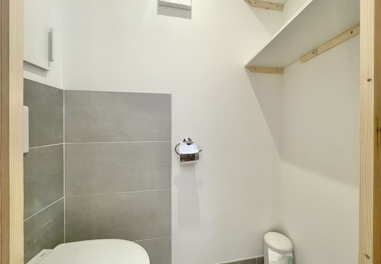 Appartement à Les Menuires - (SO.414) T2 skis aux pieds  3 Vallées parking WIFI