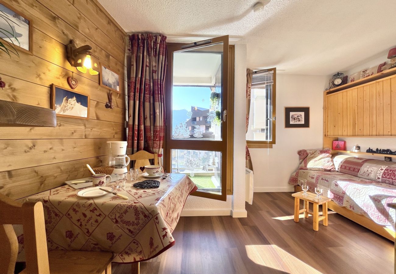 Studio à Les Menuires - (SO.317) Studio esprit alpin, skis aux pieds, Les