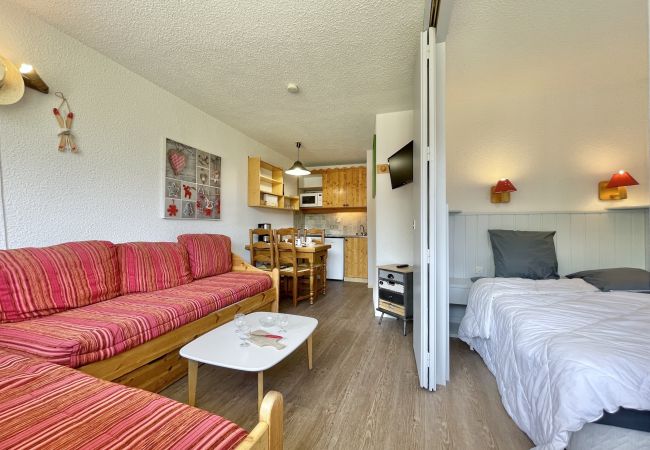 Appartement à Les Menuires - (BO.130) T2 familial, vue piste, Les Menuires