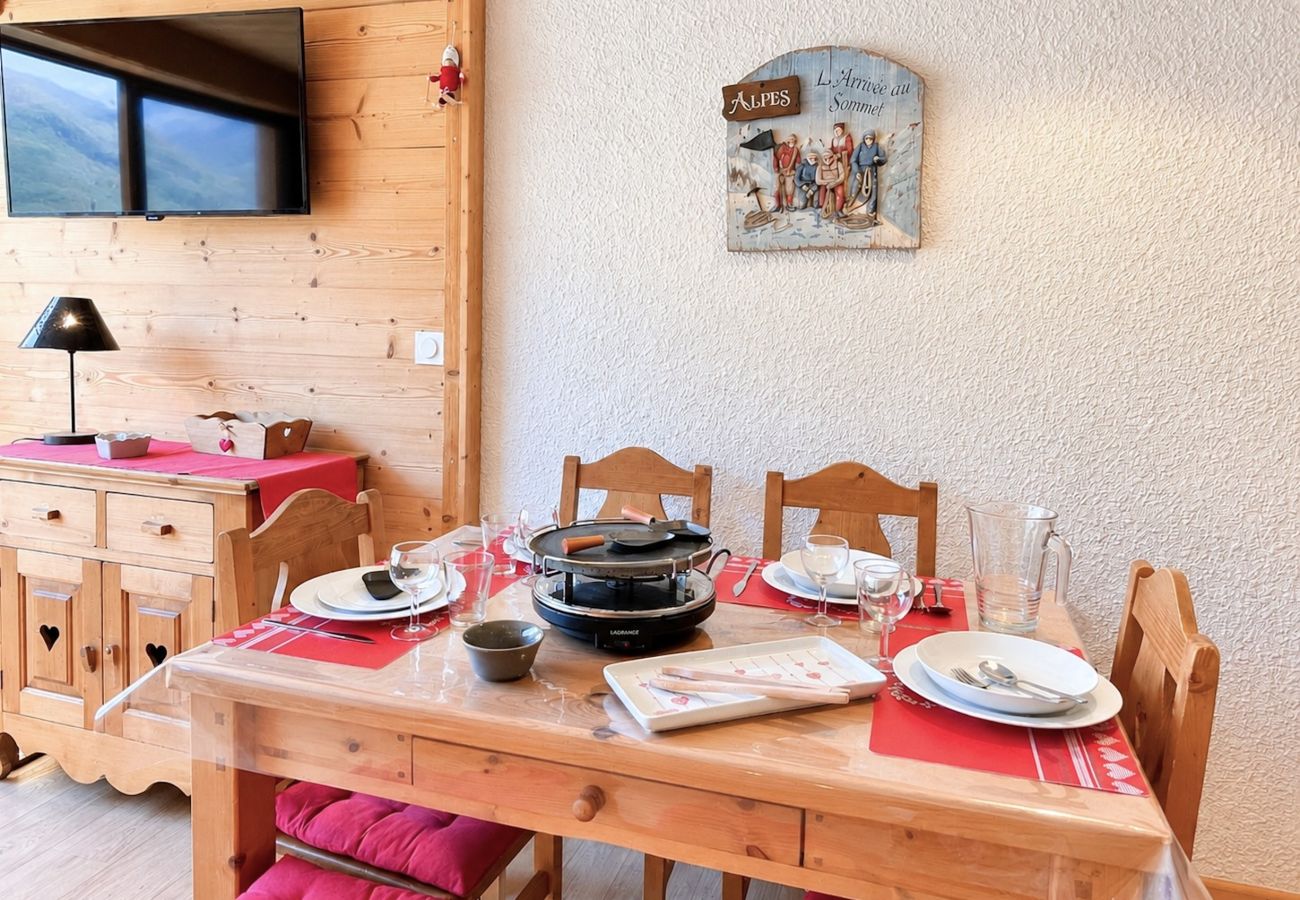Appartement à Les Menuires - (BZ.55) 2 pièces vue montagne, skis aux pieds