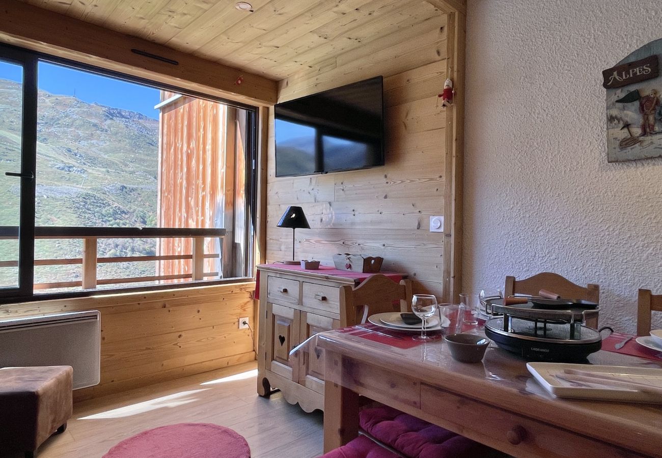 Appartement à Les Menuires - (BZ.55) 2 pièces vue montagne, skis aux pieds