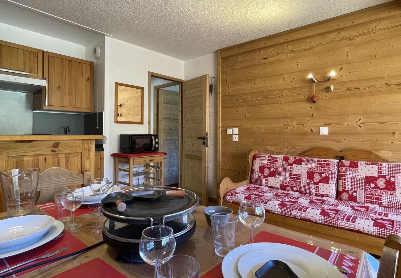 Appartement à Les Menuires - (BZ.55) 2 pièces vue montagne, skis aux pieds