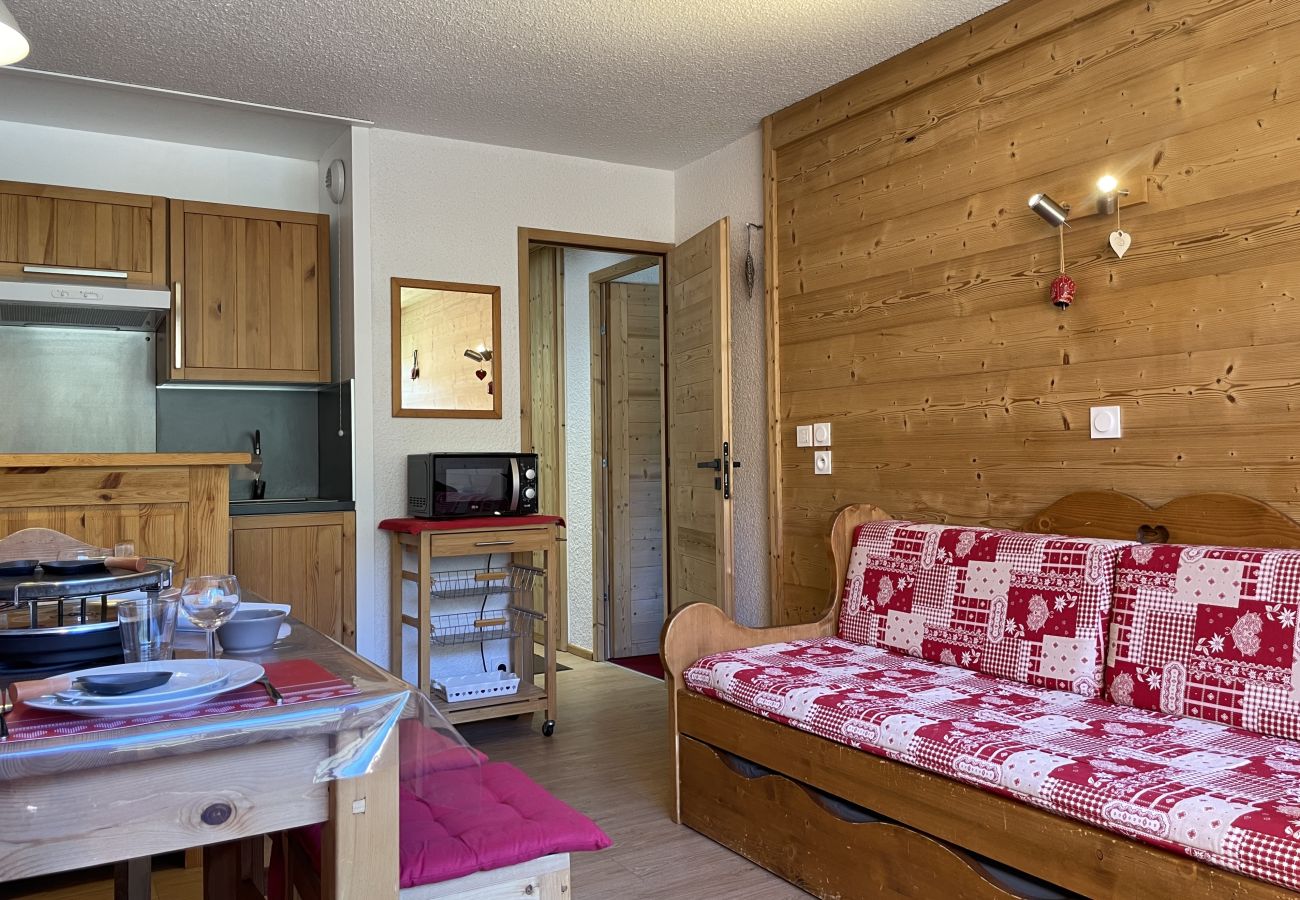 Appartement à Les Menuires - (BZ.55) 2 pièces vue montagne, skis aux pieds