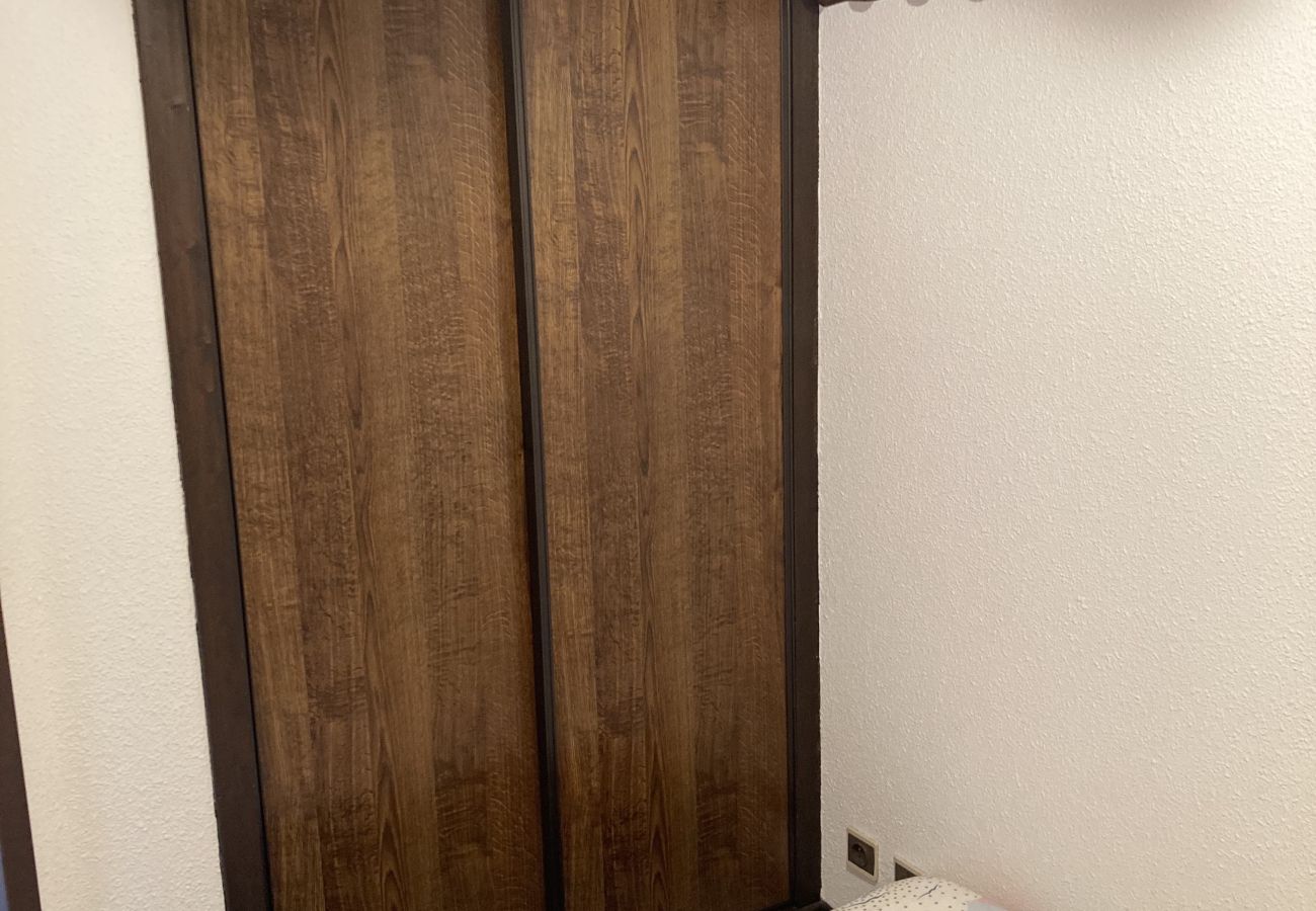 Appartement à Laveissière - T2 avec balcon aux cristallines
