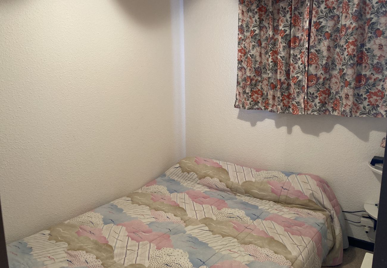 Appartement à Laveissière - T2 avec balcon aux cristallines
