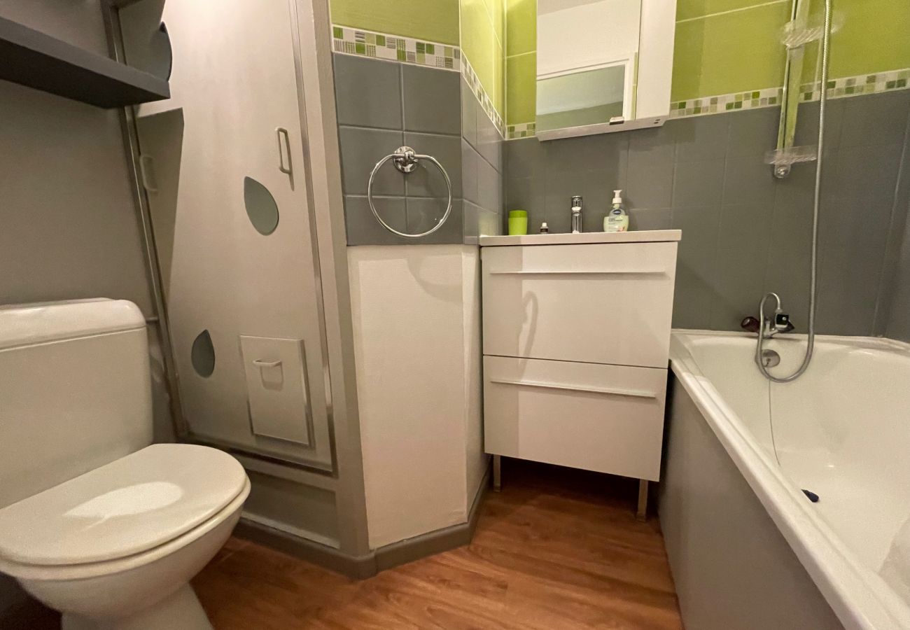 Studio à Le Lioran - Superbe studio centre station, vue pistes