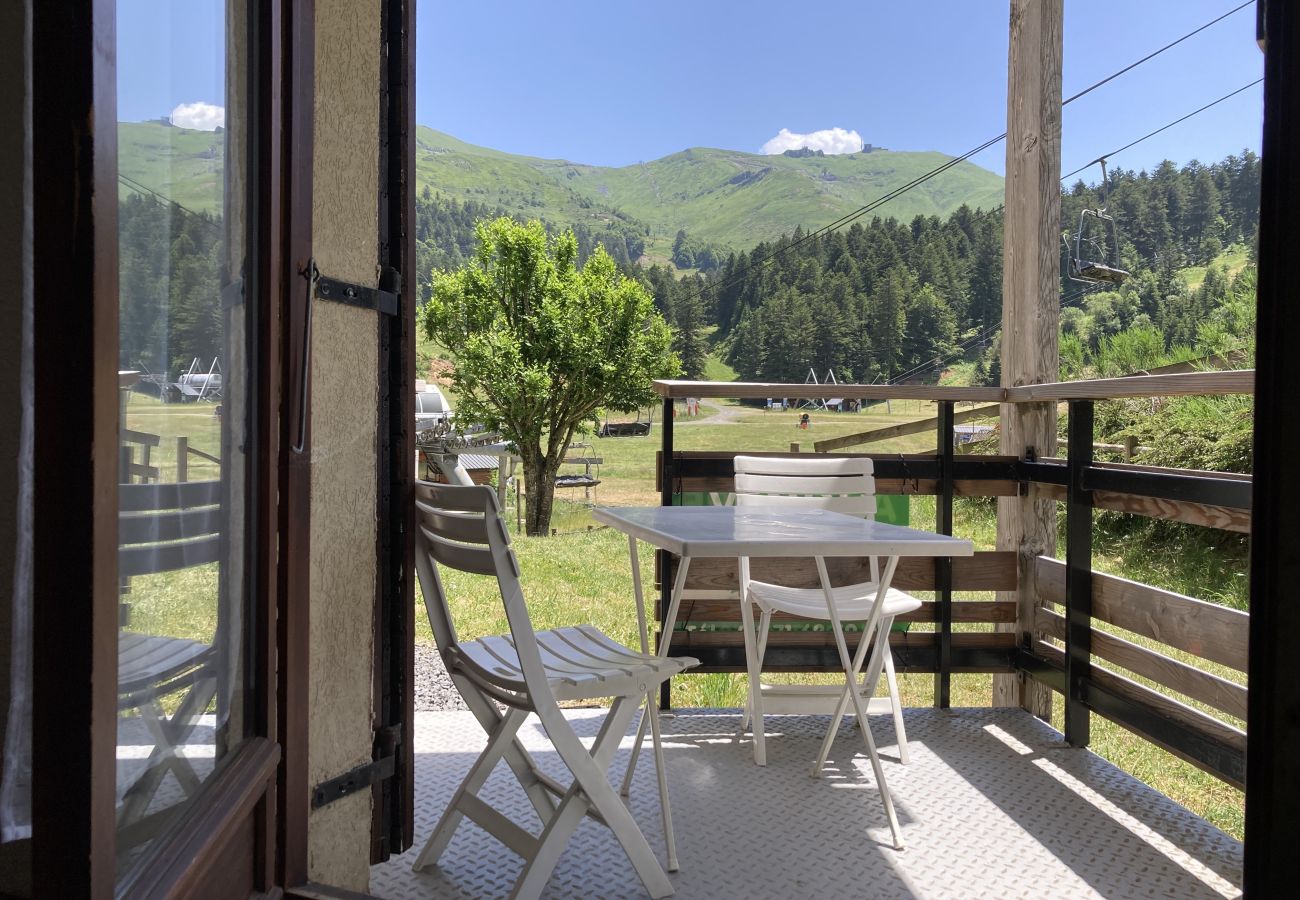 Appartement à Le Lioran - T2 pieds de pistes en centre station